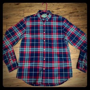Men’s Button down long sleeve shirt